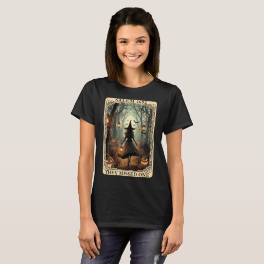 1692 Halloween Witch Ze missen een Tarot Kaart Wo T-shirt (Voorkant volledig)