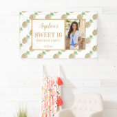 16 Birthday Gold White Pineapple Foto Spandoek (Insitu)