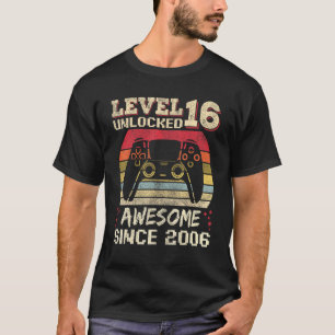16 jaar oude gamer Man op 16 dagen onvergrendeld T-shirt
