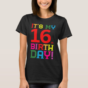16 jaar oude, kleurrijke gelukkige verjaardag met t-shirt