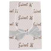 16-jarige zweet op harten medium cadeauzakje (Voorkant)