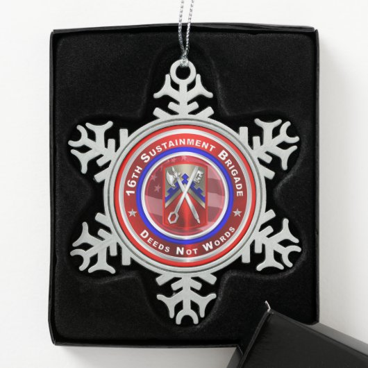16e Duurzaamheidscommando Tin Sneeuwvlok Ornament (Kistje)