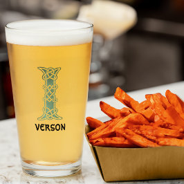 16e eeuw Celtic Knot Decorative Capital I Glas