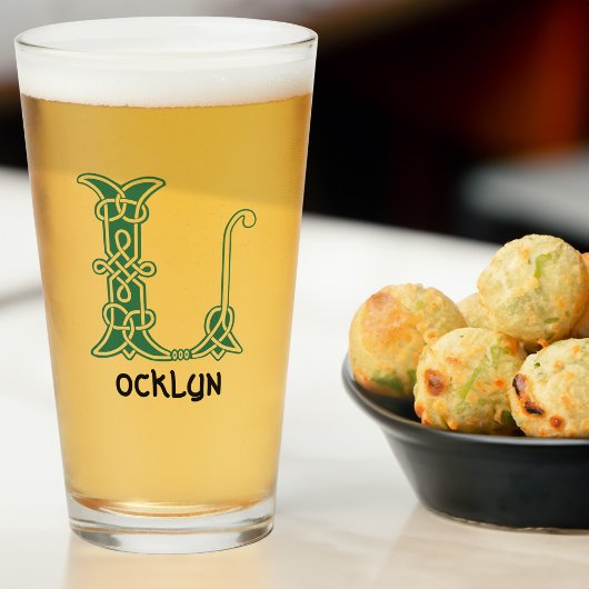 16e eeuw Celtic Knot Decorative Capital L Glas