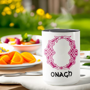 16e eeuw Celtic Knot Decorative Capital O Mok