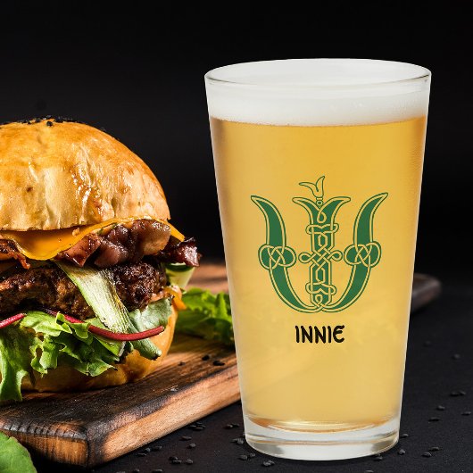 16e eeuw Celtic Knot Decorative Capital W Glas