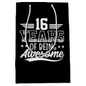 16e jaar geweldige Verjaardag woord art Medium Cadeauzakje (Voorkant)