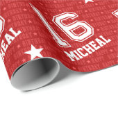 16e verjaardag Aangepaste naam Typografie Varsity  Cadeaupapier (Rol Hoek)