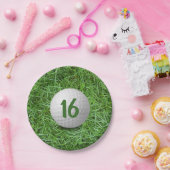 16e verjaardag Golfbal op Bord van graspapier (Feest)