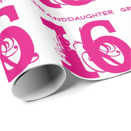 16e verjaardag kleindochter, roze tekst op wit. cadeaupapier (Rol Hoek)