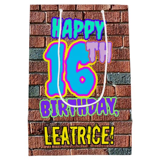 16e verjaardag: Leuk, Urban Graffiti geïnspireerd  Medium Cadeauzakje (Achterkant)