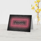 16e verjaardag neon bord op baksteen kaart (Gele Bloem)