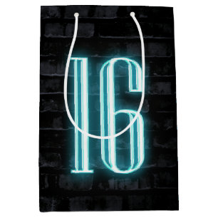16e verjaardag Neon Sign on Brick Medium Cadeauzakje
