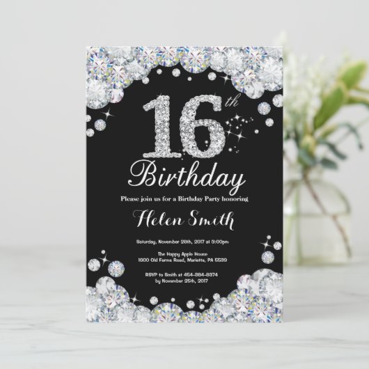 16e verjaardag Uitnodiging Chalkboard Silver Diamo (Staand voorkant)