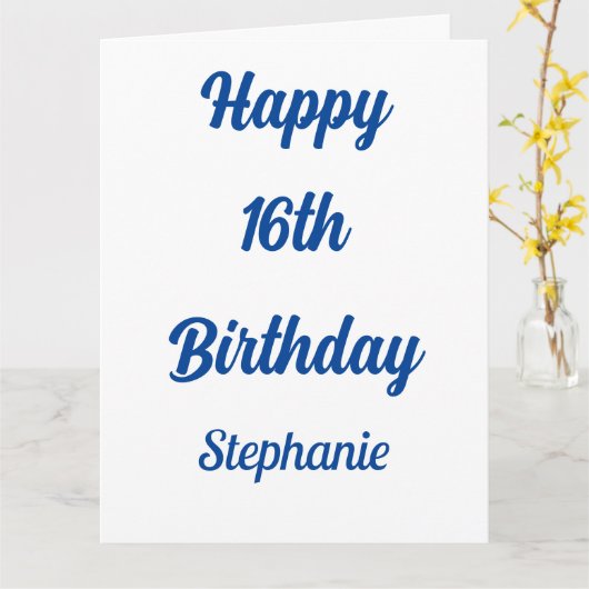 16e verjaardag zestien aangepaste naam blauw wit 2 kaart (Gele Bloem)