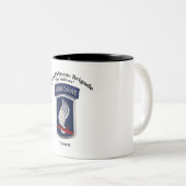 173e Airborne "Sky Soldaten" - Cup Tweekleurige Koffiemok (Voorkant rechts)