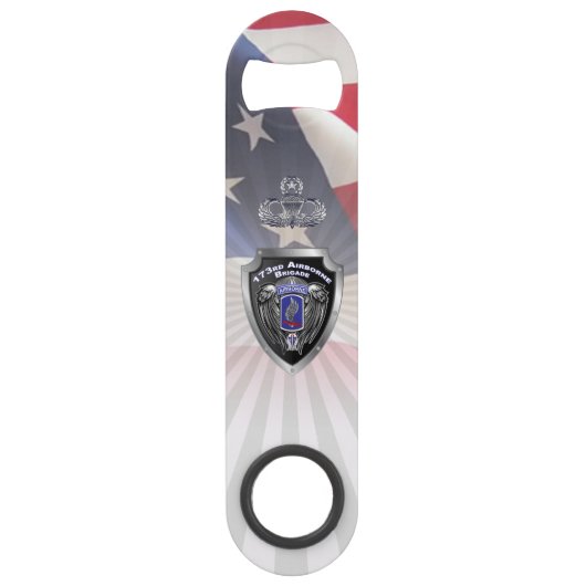 : 173e gevechtsteam voor de luchtbrug speed flessenopener (Voorkant)