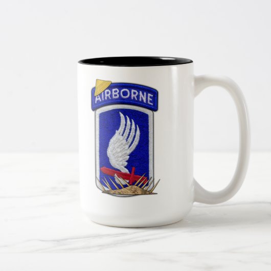 173e vietnam war vets patch in de lucht tweekleurige koffiemok (Rechts)