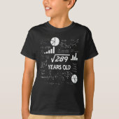17e Birthday Square Root Wiskunde 17 jaar oude dag T-shirt (Voorkant)