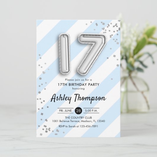 17e verjaardag - Blauwe strepen en zilveren ballon Kaart (Staand voorkant)