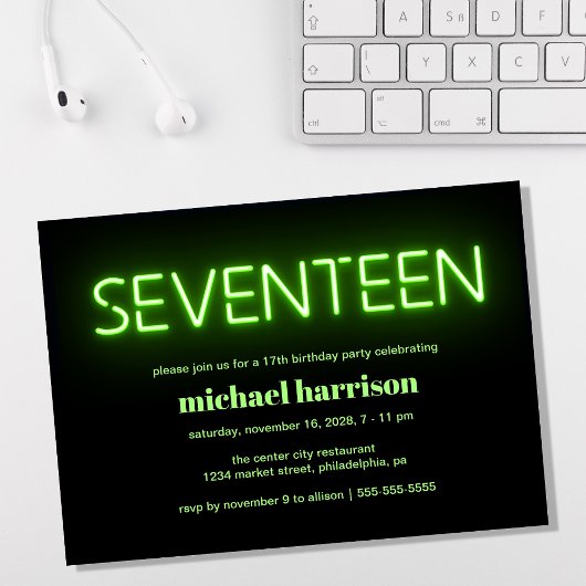 17e verjaardag Green Neon Lights Party Kaart