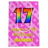 17e verjaardag: Leuke roze harten strepen; Regenbo Medium Cadeauzakje (Achterkant)