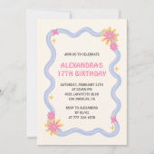 17e verjaardag uitnodiging Retro Groovy Pink Flowe (Voorkant)