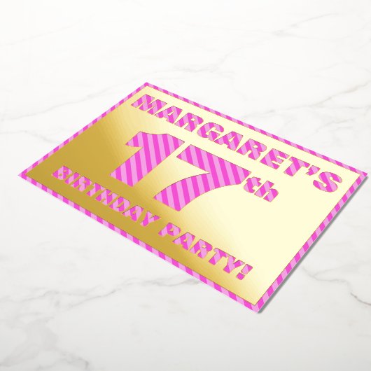 17e verjaardag — Vet, vuurtje, roze band # 17 Folie Uitnodiging (Gedraaid)
