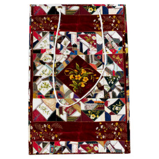 1870 Patchwork Quilt Floral Embroidery Gift Bag Medium Cadeauzakje