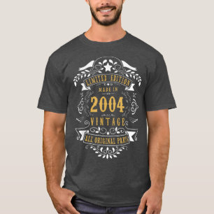 18 jaar 18e verjaardag geboren in 2004 jongens t-shirt