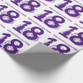 18e kleindochter van de verjaardag, paarse tekst o cadeaupapier (Hoek)