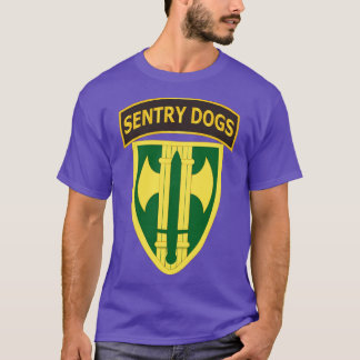 18e MP Brigade Sentry Dogs Tab wo Txt T-shirt