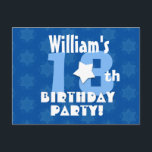 18e of een willekeurige verjaardag Stars Custom K1 Uitnodiging Briefkaart<br><div class="desc">18e of om het even welke verjaardag Stars Douane K18Z BLUE. Dit aanpasbare verjaardagitem met de achtergrond van blauwe sterren en het witte steraccent is geweldig voor een verjaardag voor een zoon, broer of andere speciale man. Personaliseer je met een naam! Het verjaardagsjaar is ook aanpasbaar. De tekst is aanpasbaar,...</div>