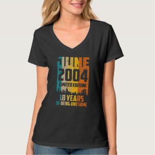 18e verjaardag 18 jaar Geweldige sinds juni 2004 V T-shirt