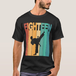 18e verjaardag Karate Taekwondo Thema 18 jaar oud T-shirt
