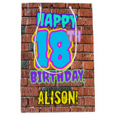 18e verjaardag: Leuk, Urban Graffiti geïnspireerd Medium Cadeauzakje (Voorkant)