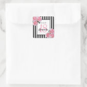18e verjaardag roze bloemen op zwarte witte strepe vierkante sticker (Tas)