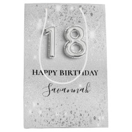 18e verjaardag zilverglitter-monogram medium cadeauzakje
