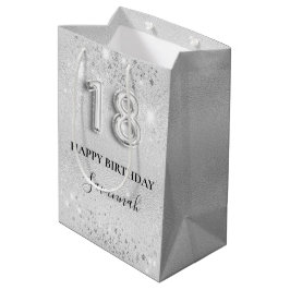 18e verjaardag zilverglitter-monogram medium cadeauzakje