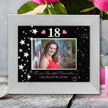 18th Birthday Black Gold Celebration Photo Folie Afdrukken<br><div class="desc">Echte folie 18e verjaardagfoto print met sterren en enkels. De zwarte achtergrond maakt het elegante roze manuscript en de gouden opstand prachtig. Personaliseer met eigen naam. Een geliefde geven op zijn verjaardag.</div>