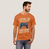 18th Birthday Boy Gift Level 18 Gamer 2008 18 Year T-shirt (Voorkant volledig)