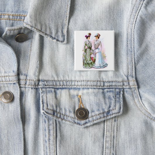 1901  jurken vierkante button 5,1 cm (In situ)