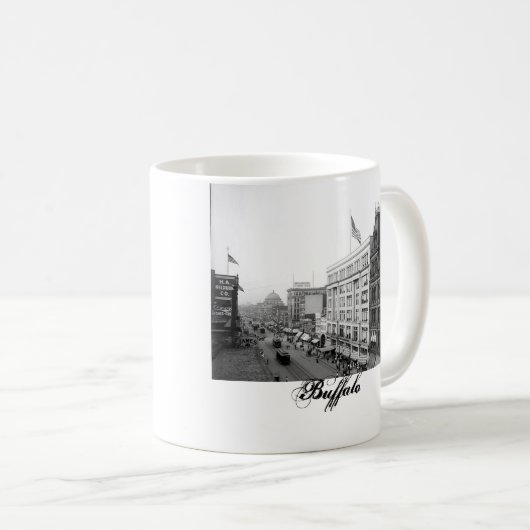 1904 Main St. Buffalo NY Mok (Voorkant rechts)