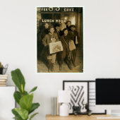 1908 Nieuwsjongens die kranten verkopen in New Yor Poster (Thuiskantoor)