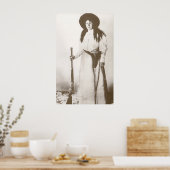 1910 Foto Portret van een Cowgirl met een Geweer Poster (Keuken)
