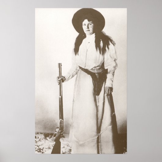 1910 Fotoportret van een Cowgirl die een rif vasth Poster (Voorkant)