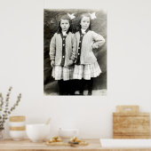 1910 Vriendinnen met passende kleding Poster (Keuken)