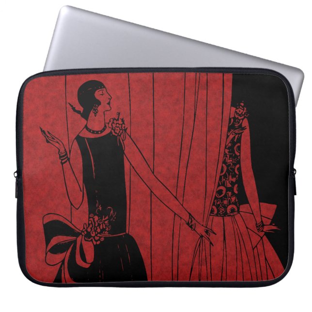1920s Art Deco Modellen op Modeshow Rood Laptop Sleeve (Voorkant)