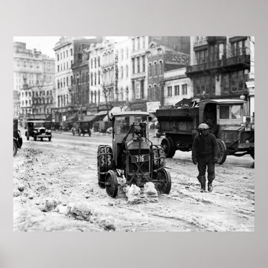 1924 Sneeuwploeg van de trekker Poster (Voorkant)