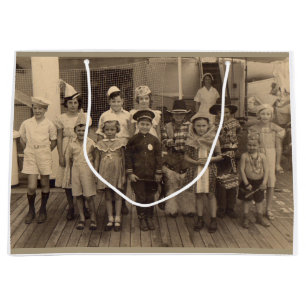 1935 kinderen aan boord kostumeparty groot cadeauzakje